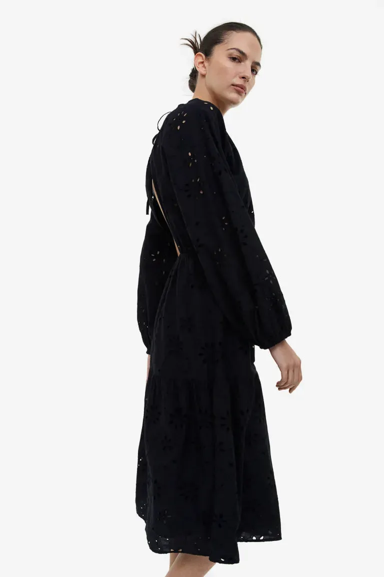 Embroidered dress with eyelet ties H&M, black